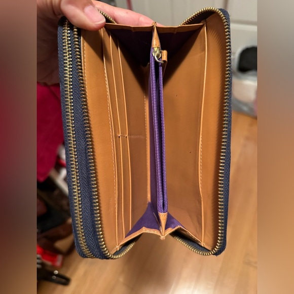 Tusk New York Navy Blue Leather Madison Double Zip Clutch 8"x5" - Picture 8 of 10